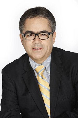 Dr. Rafael Reyes